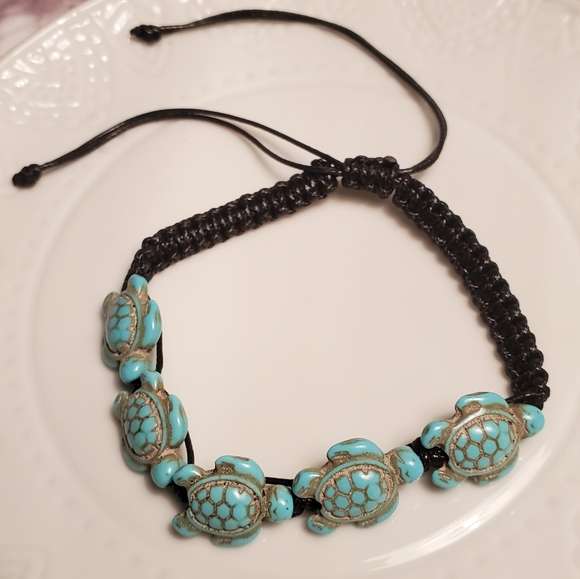 C3:4 NEW Turtle Macrame Anklet - Picture 4 of 5